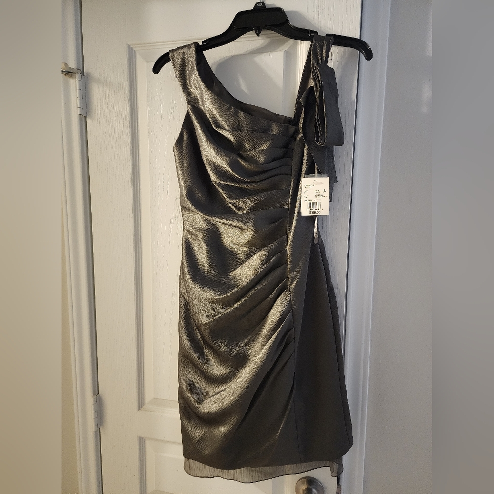 Vera Wang White Collection One-Shoulder Ruched Gray Dress